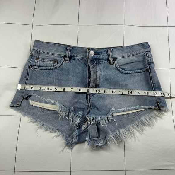 We the Free Denim Shorts Womens 26 Blue Distressed Cut Off Boho Button Fly Jean - Picture 6 of 9